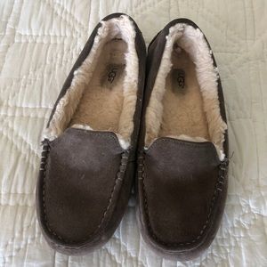 UGG SLIPPERS Size 12 Gently used Gray